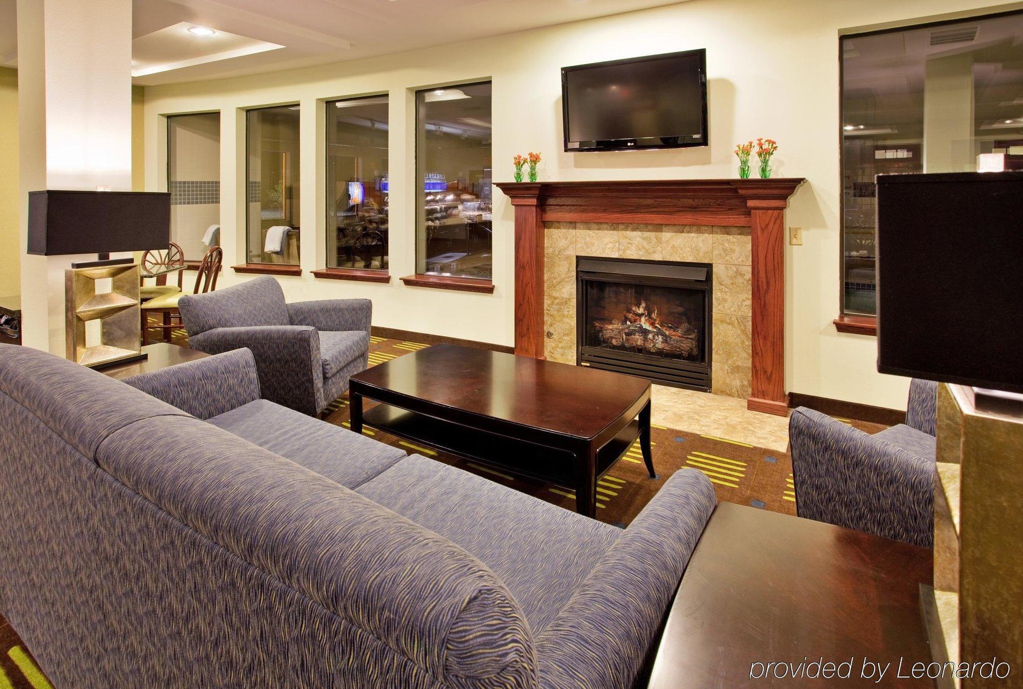 Holiday Inn Express Hotel & Suites St. Charles By Ihg Saint Charles Интериор снимка