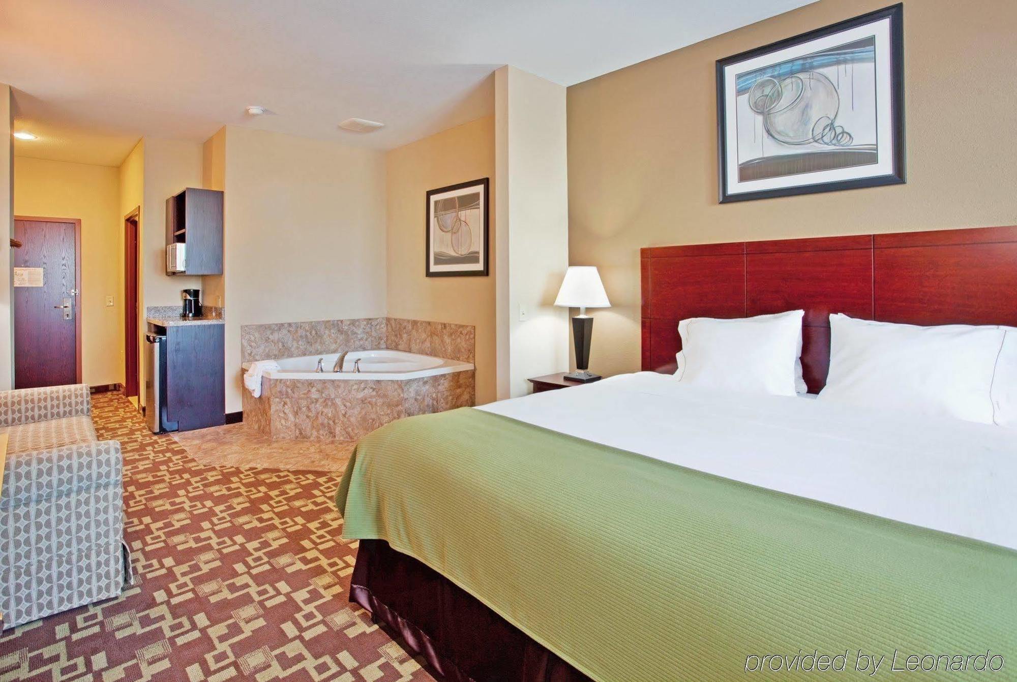 Holiday Inn Express Hotel & Suites St. Charles By Ihg Saint Charles Стая снимка