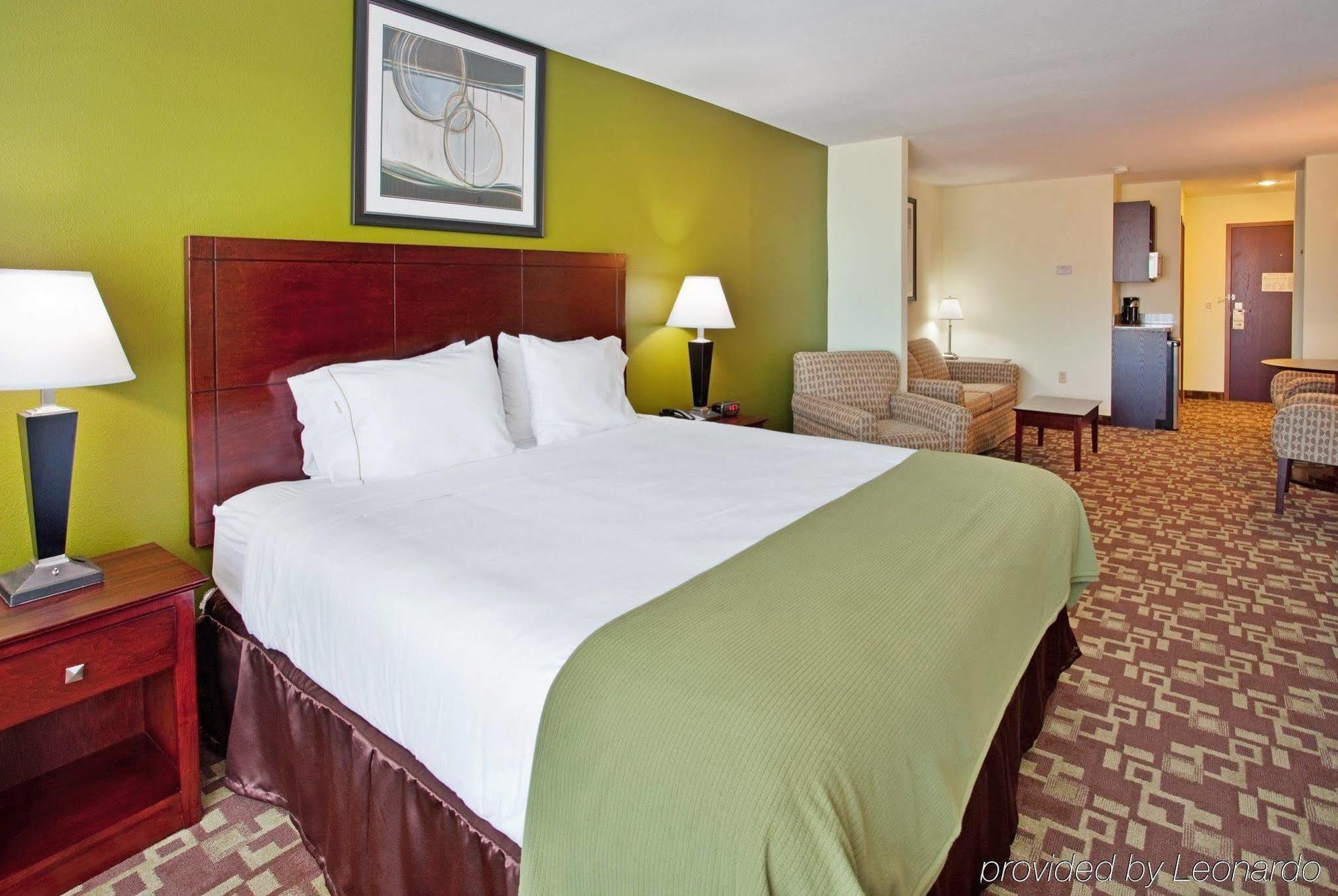 Holiday Inn Express Hotel & Suites St. Charles By Ihg Saint Charles Стая снимка